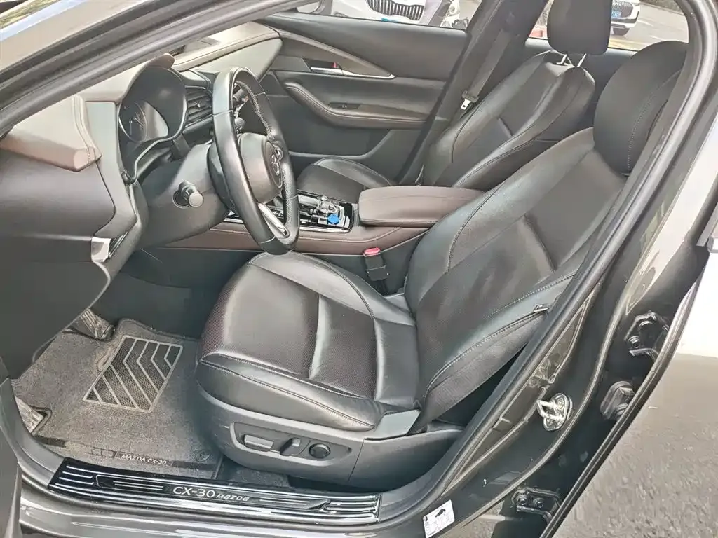 Mazda CX-30 2022 из CN, фото 8