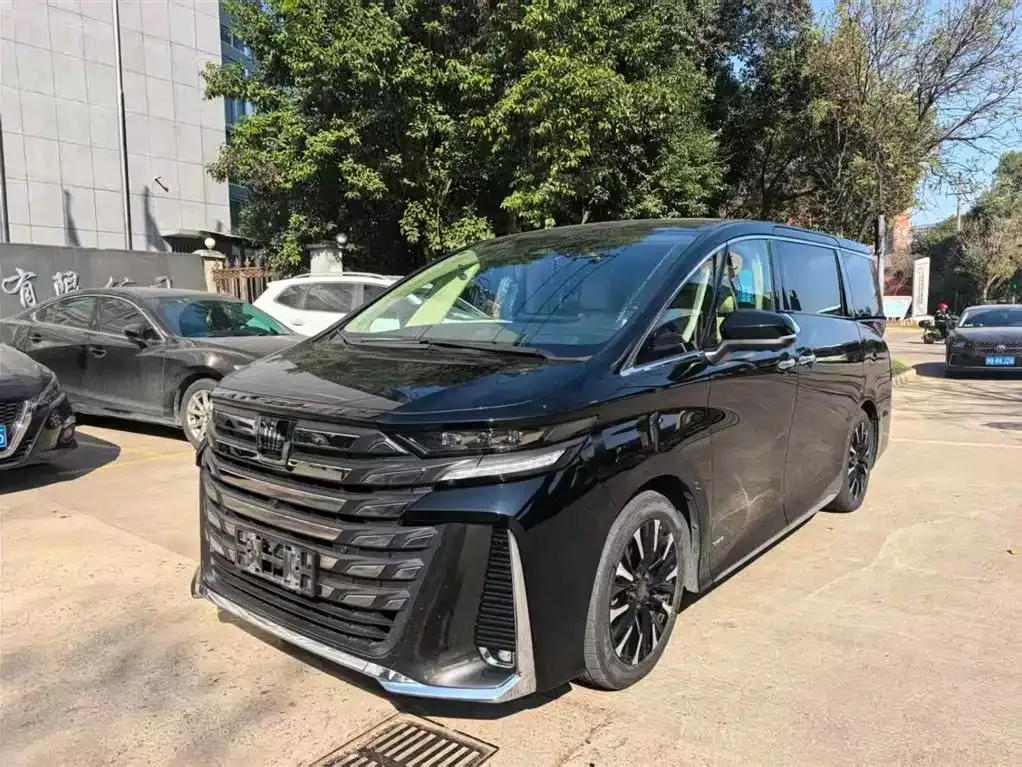 Toyota Vellfire 2023 из CN, фото 10