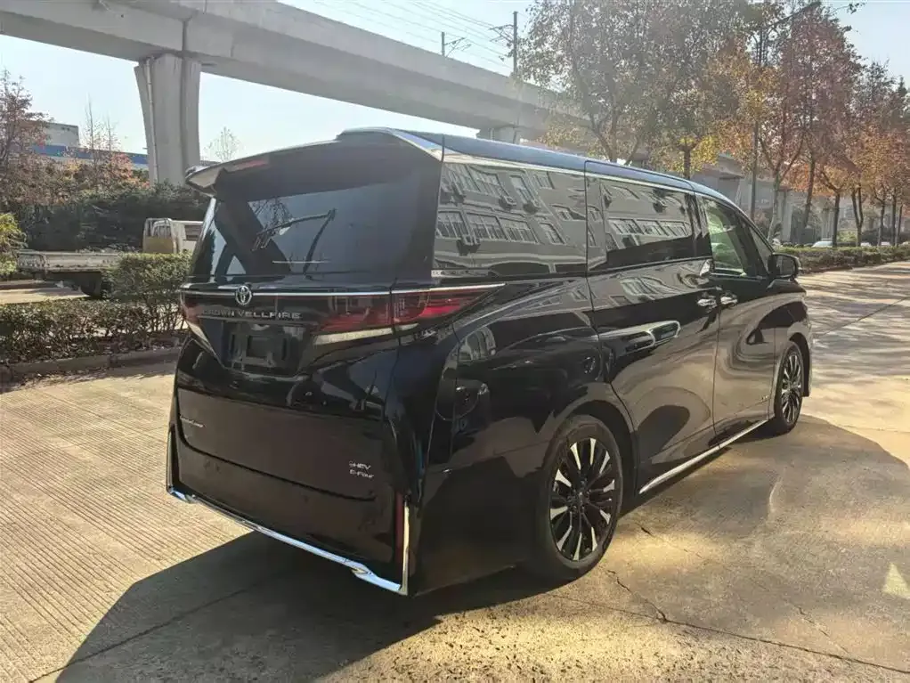 Toyota Vellfire 2023 из CN, фото 7