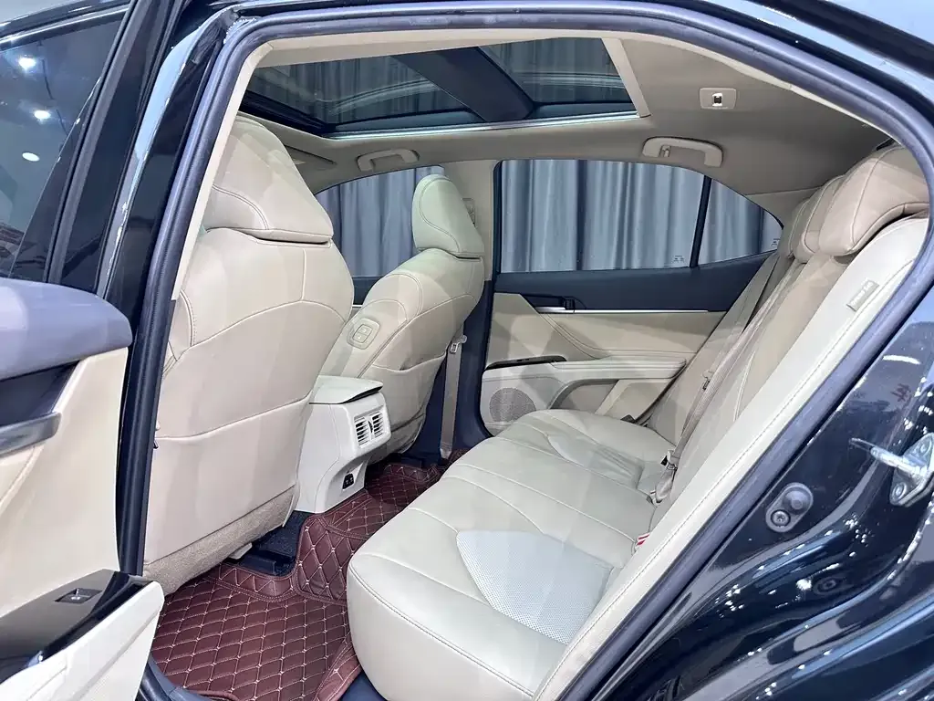 Toyota Camry 2021 из CN, фото 6