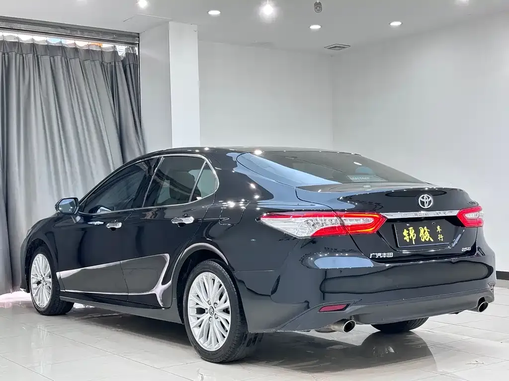Toyota Camry 2021 из CN, фото 3