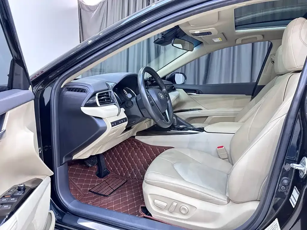 Toyota Camry 2021 из CN, фото 7