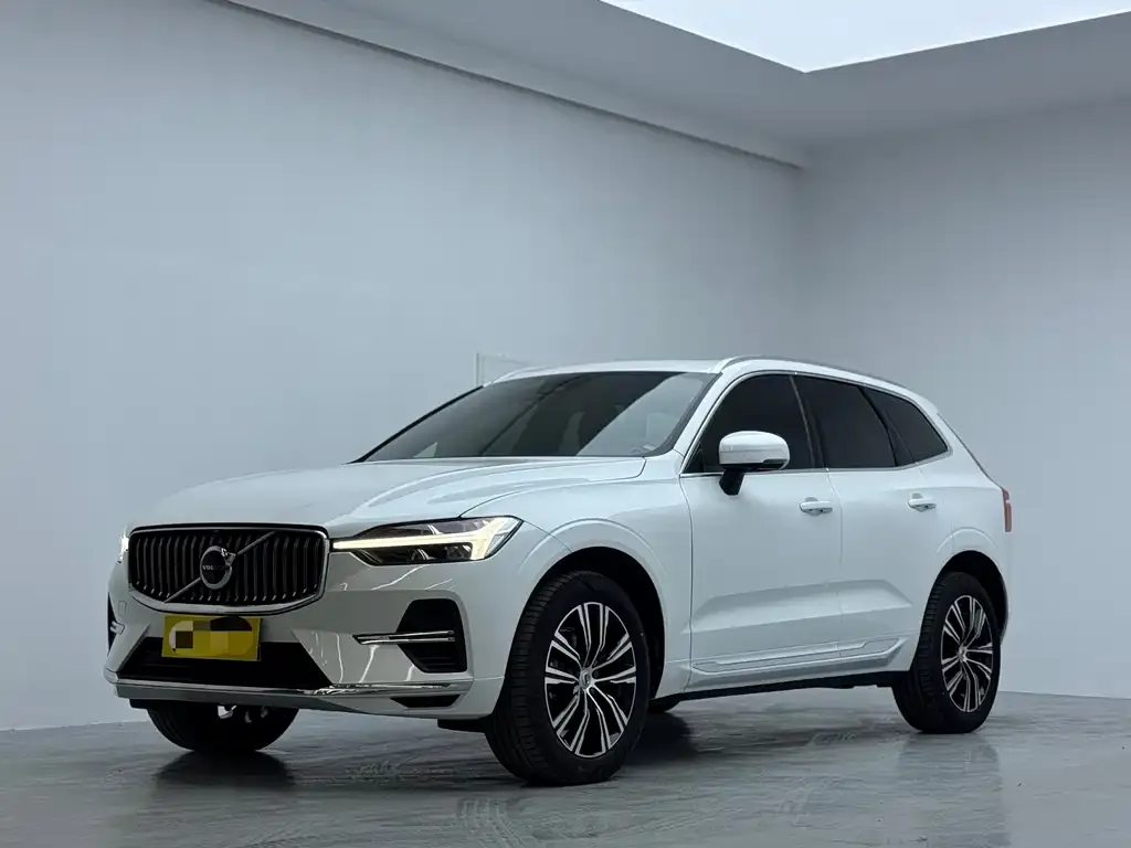 Volvo XC60 2022 из CN, фото 1