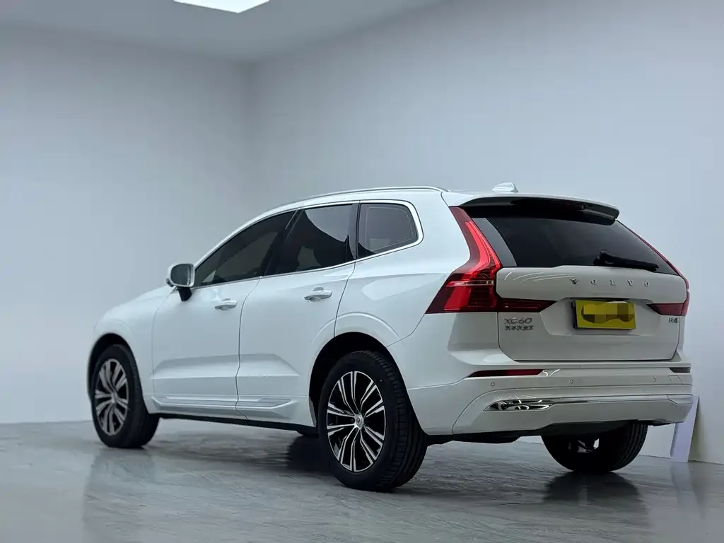 Volvo XC60 2022 из CN, фото 3