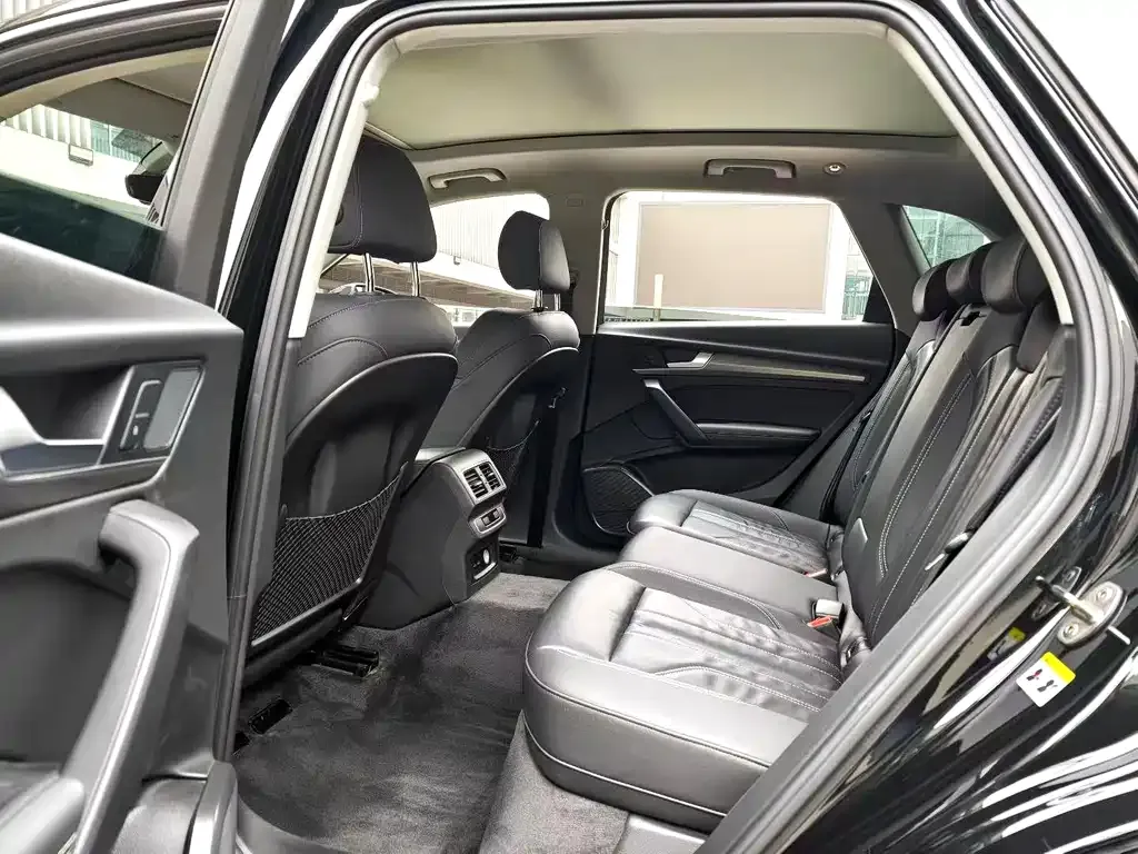 Audi Q5L 2022 из CN, фото 5