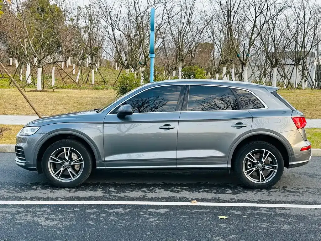 Audi Q5L 2021 из CN, фото 8