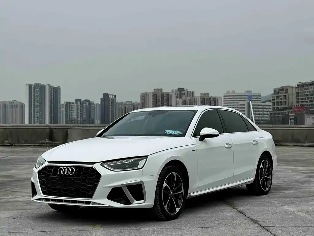 Audi A4L 2022 из CN, фото 1