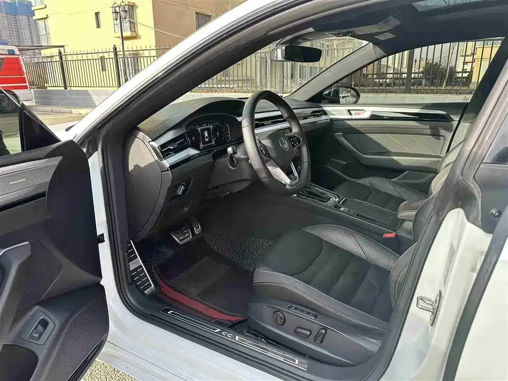 Volkswagen CC 2022 из CN, фото 8