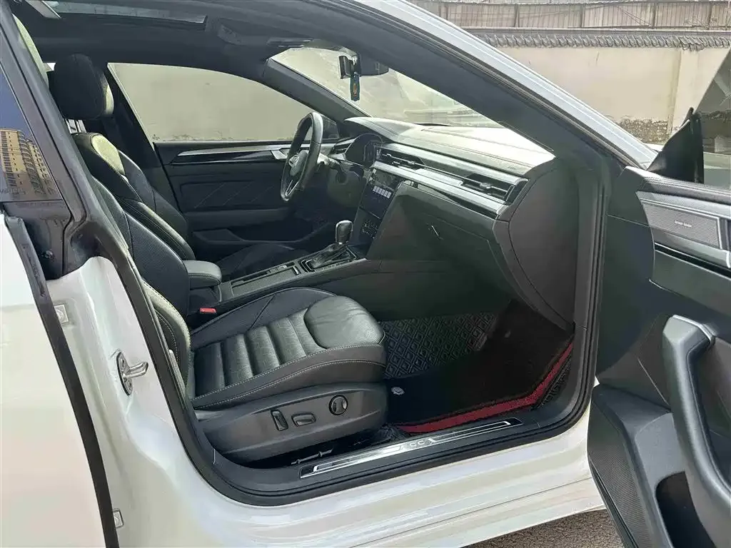Volkswagen CC 2022 из CN, фото 3