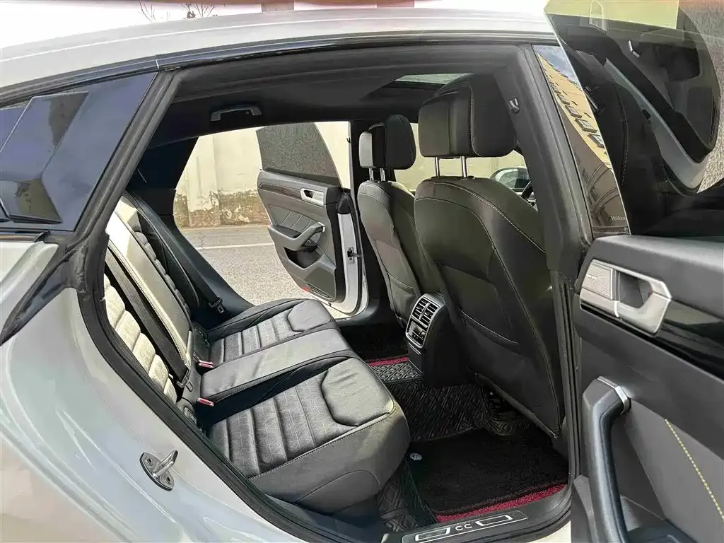 Volkswagen CC 2022 из CN, фото 10
