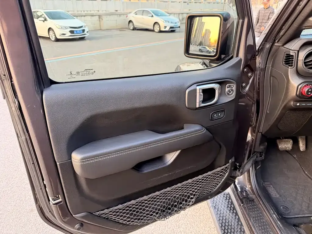 Jeep Wrangler PHEV 2021 из CN, фото 10