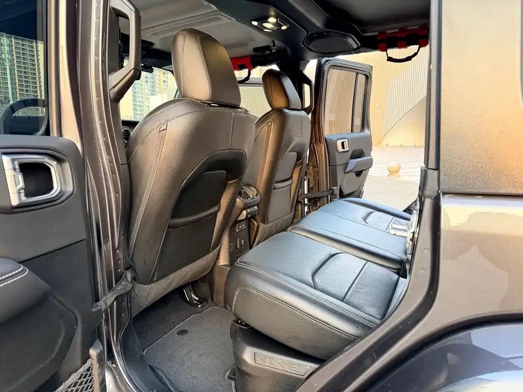 Jeep Wrangler PHEV 2021 из CN, фото 9