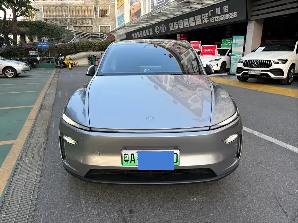 Tesla Model Y — фото 5