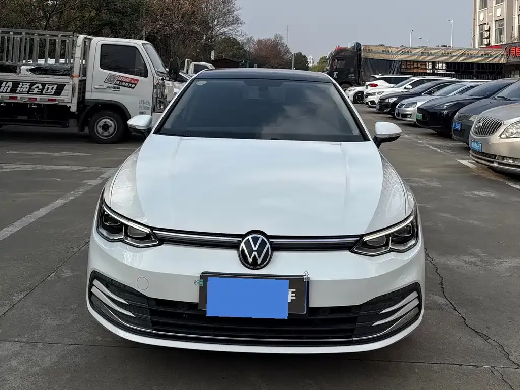 Volkswagen Golf 2021 из CN, фото 2
