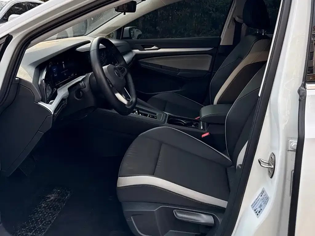 Volkswagen Golf 2021 из CN, фото 9