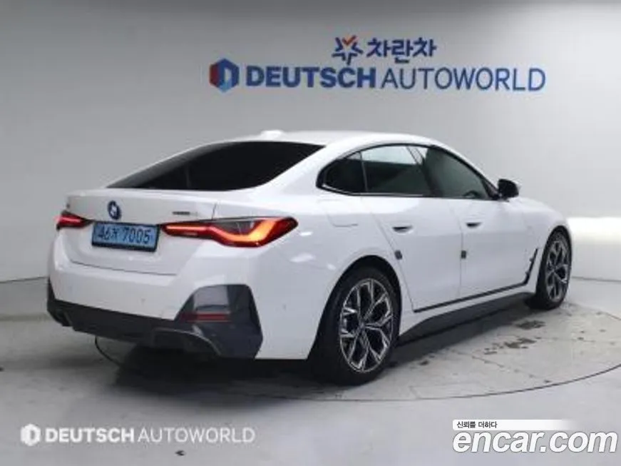 BMW i4 — фото 3