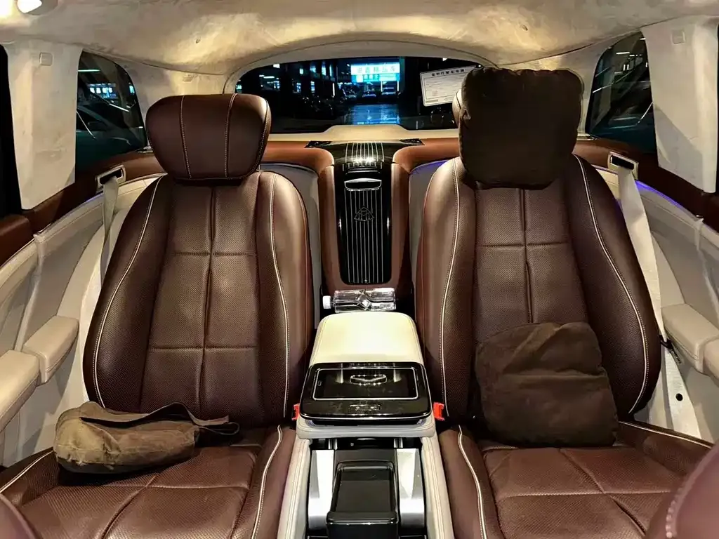 Mercedes-Benz GLS 2023 из CN, фото 9