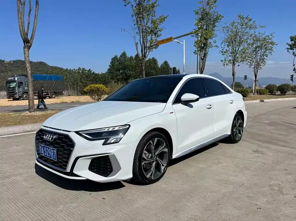 Audi A3 2022 из CN, фото 1