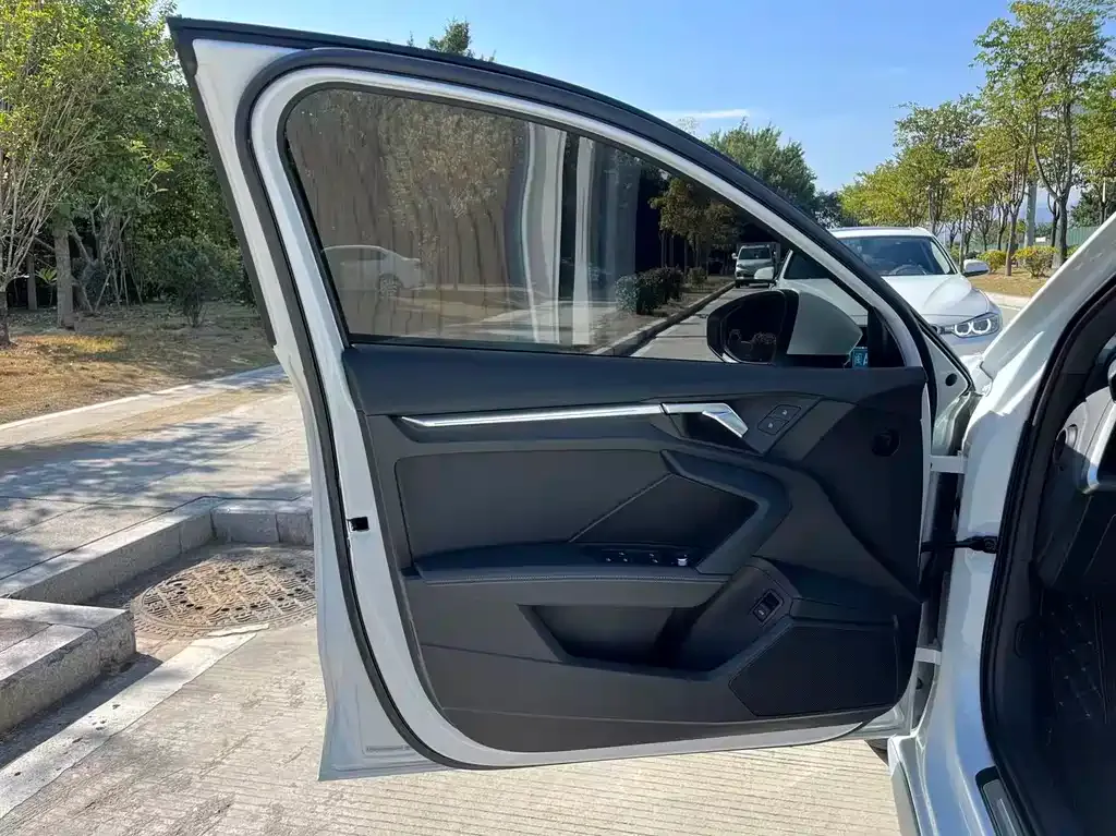 Audi A3 2022 из CN, фото 10