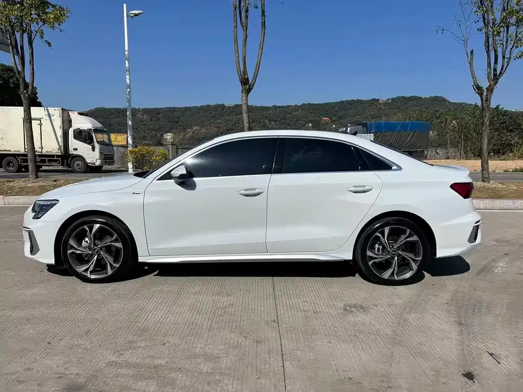 Audi A3 2022 из CN, фото 4