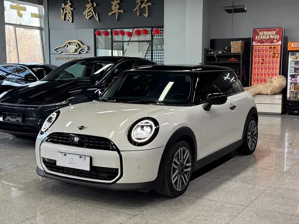 MINI Cooper (3-door) 2025 из CN, фото 1