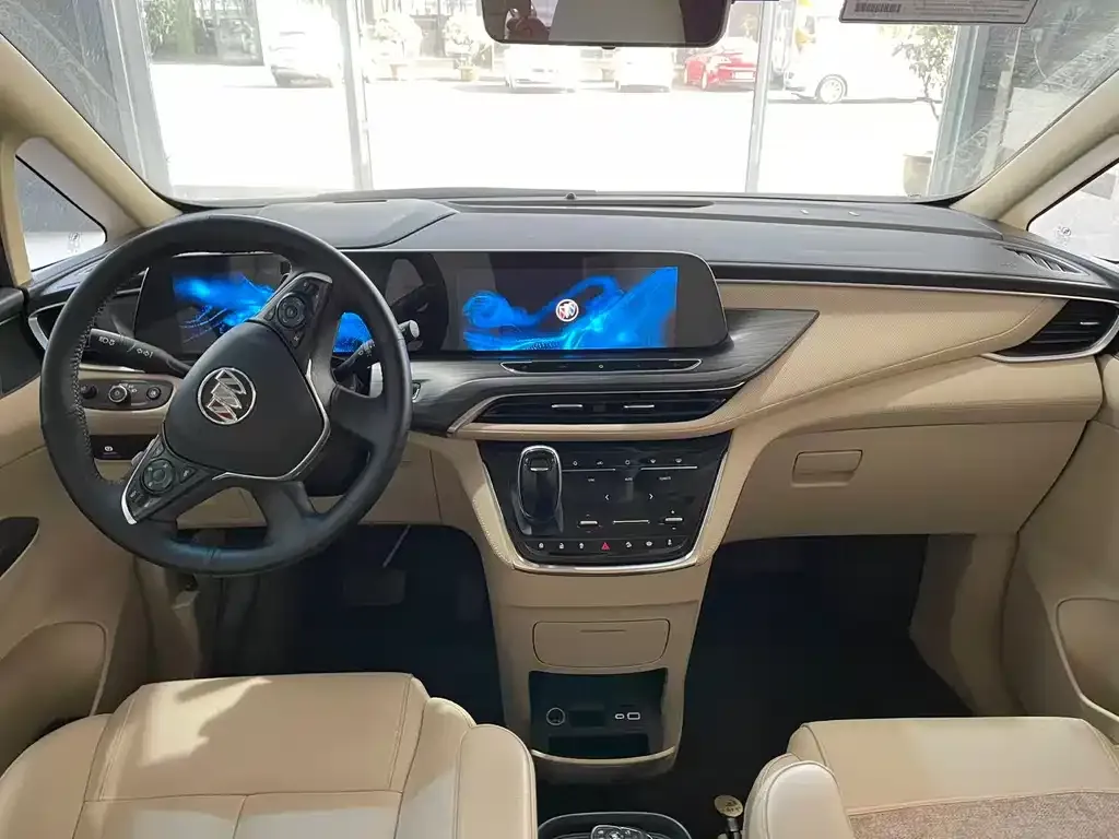 Buick GL8 2023 из CN, фото 3