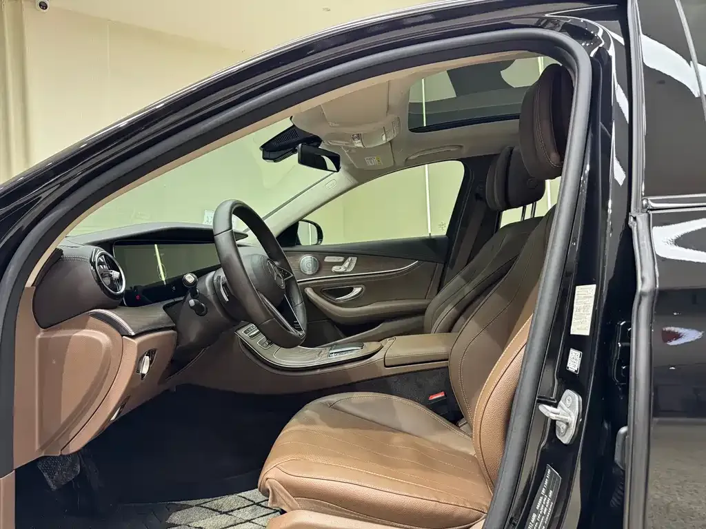 Mercedes-Benz E-Class 2021 из CN, фото 8