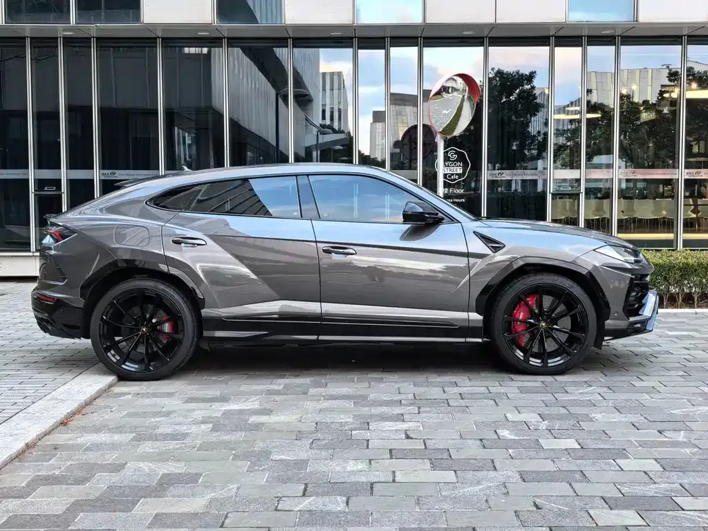 Lamborghini Urus — фото 7