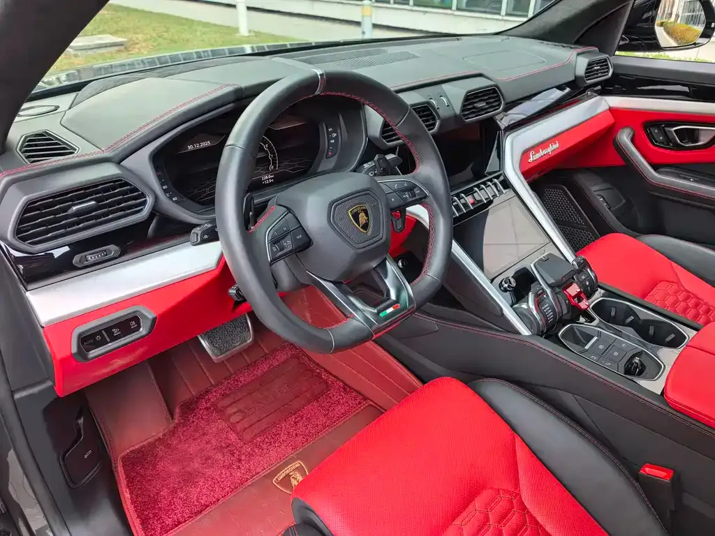 Lamborghini Urus — фото 4
