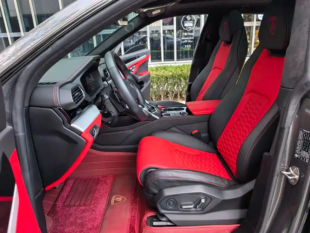 Lamborghini Urus — фото 9