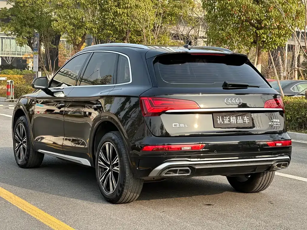 Audi Q5L — фото 4