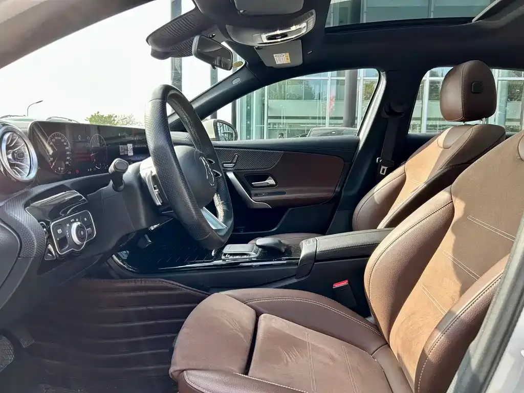 Mercedes-Benz A-Class — фото 10