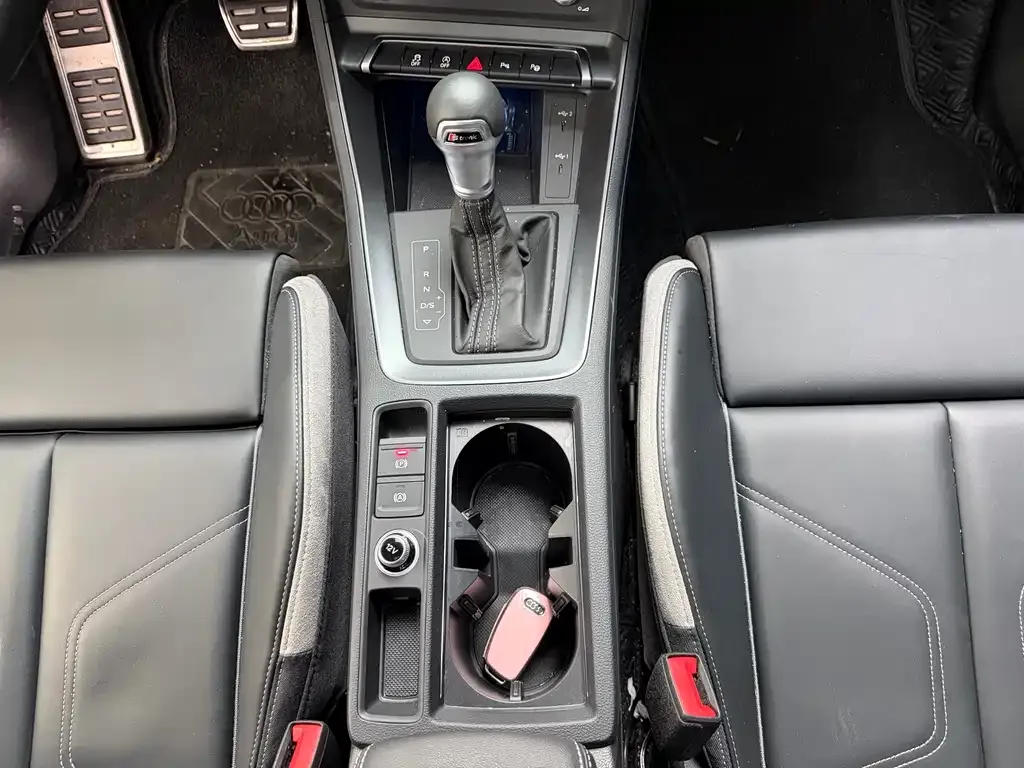 Audi Q3 2023 из CN, фото 4