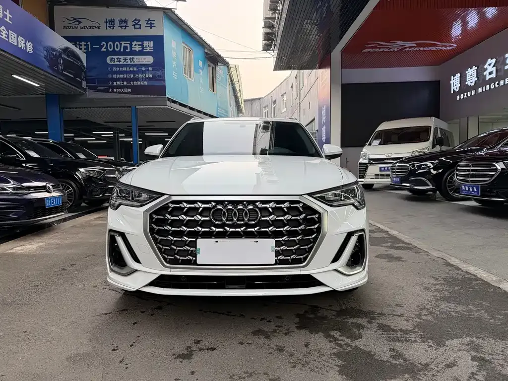 Audi Q3 2023 из CN, фото 7