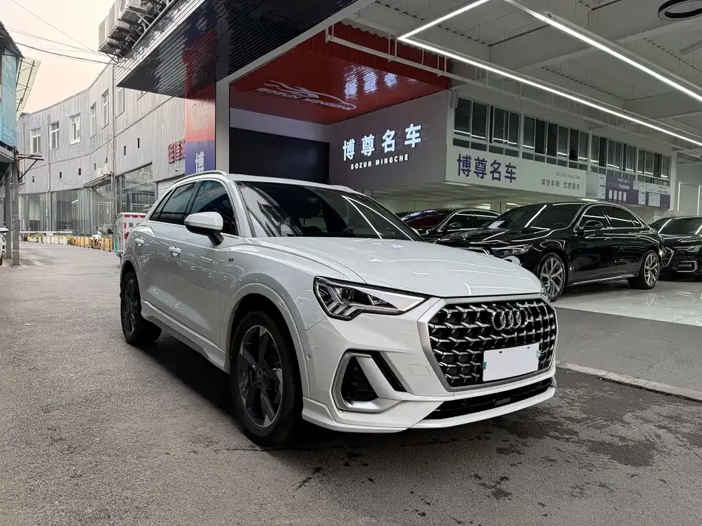 Audi Q3 2023 из CN, фото 10