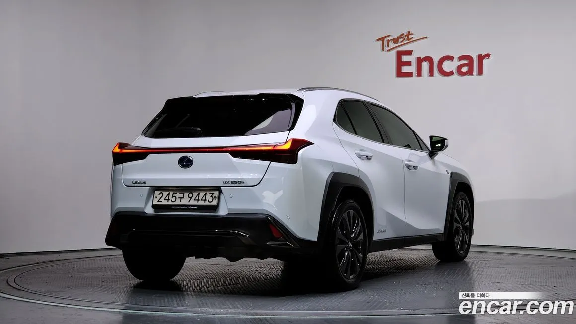 Lexus UX 2022 из KR, фото 2