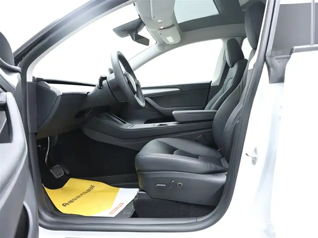 Tesla Model Y 2024 из CN, фото 6