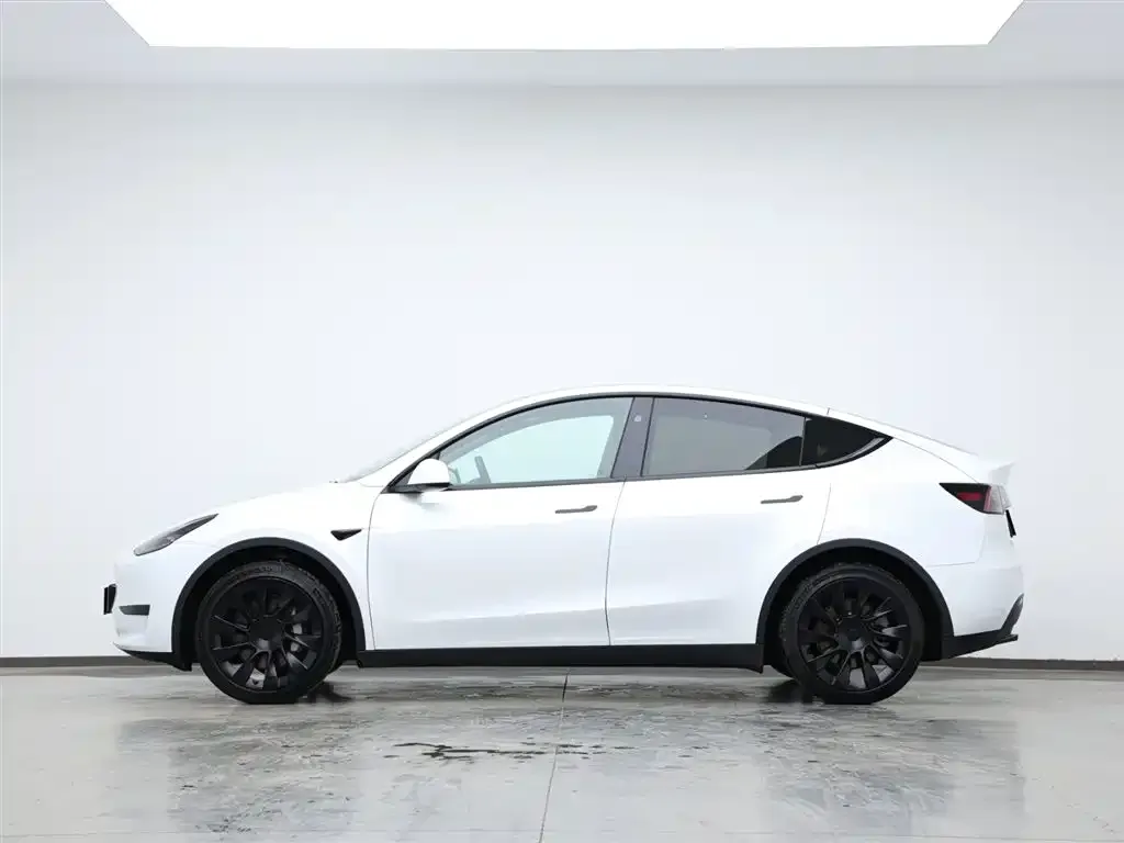 Tesla Model Y 2024 из CN, фото 7