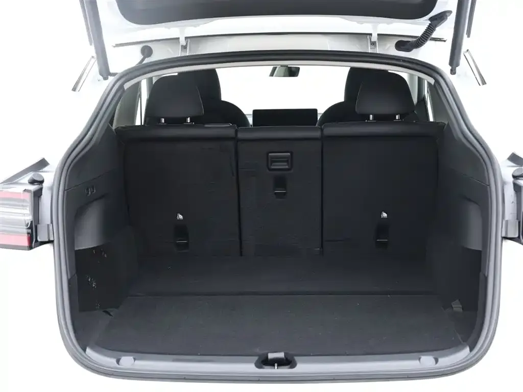 Tesla Model Y 2024 из CN, фото 8