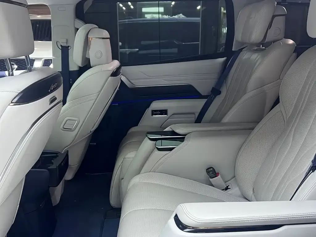 Buick Century 2023 из CN, фото 10