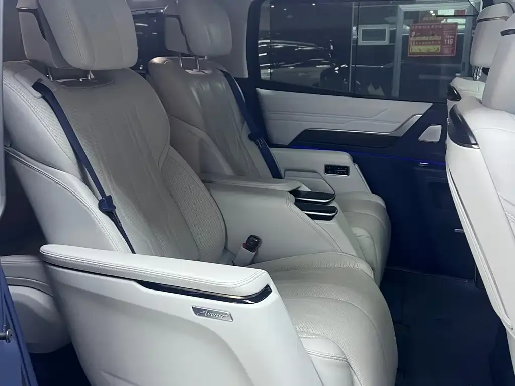 Buick Century 2023 из CN, фото 7