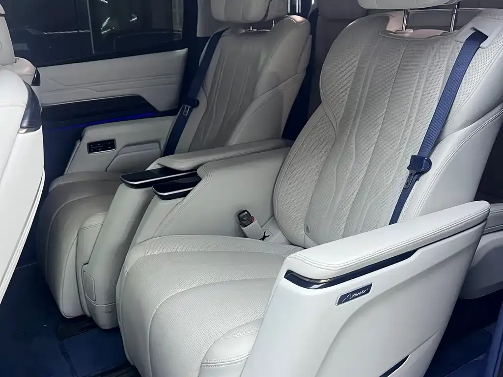 Buick Century 2023 из CN, фото 9