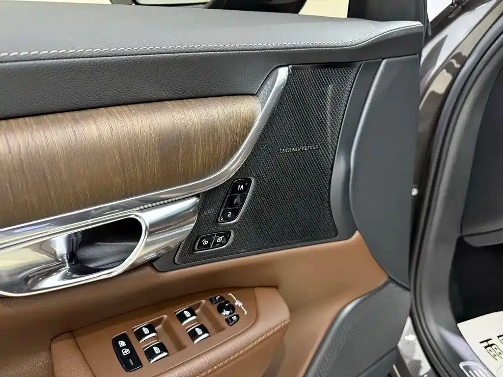 Volvo S90 — фото 10