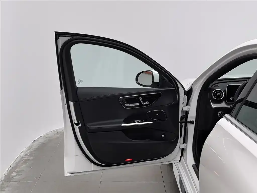 Mercedes-Benz C-Class 2023 из CN, фото 2