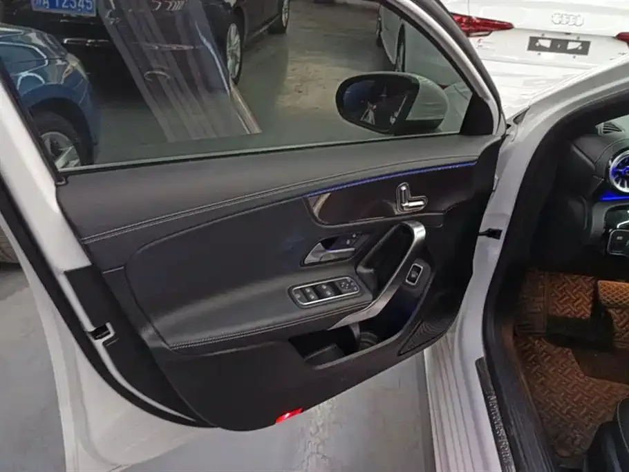 Mercedes-Benz A-Class 2023 из CN, фото 7