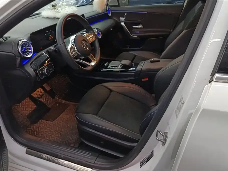Mercedes-Benz A-Class 2023 из CN, фото 8