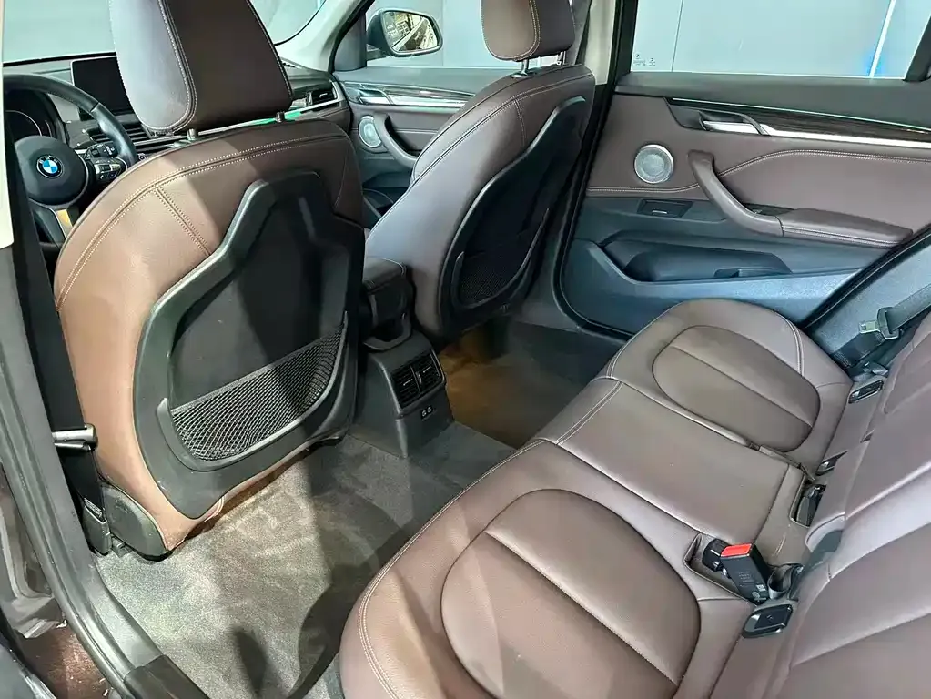 BMW X1 2021 из CN, фото 3