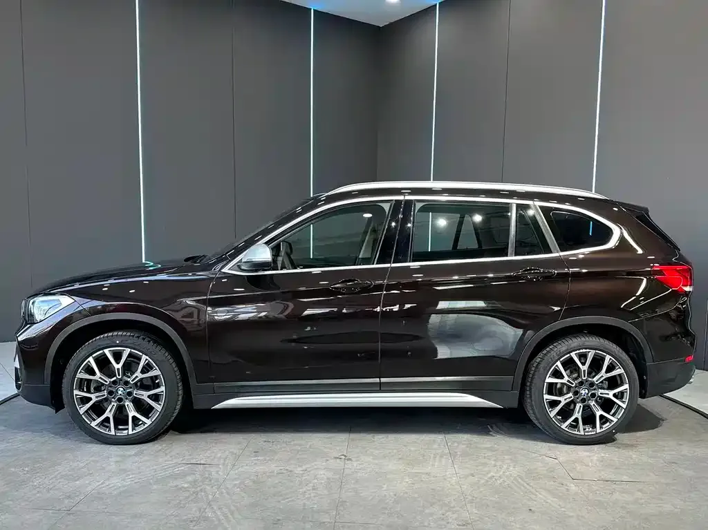 BMW X1 2021 из CN, фото 8