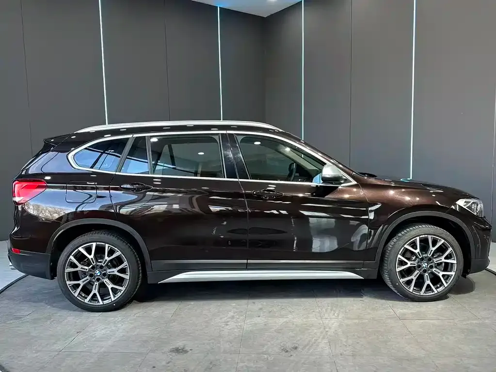 BMW X1 2021 из CN, фото 9