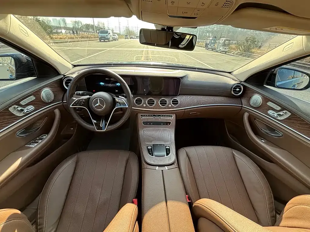 Mercedes-Benz E-Class 2023 из CN, фото 7